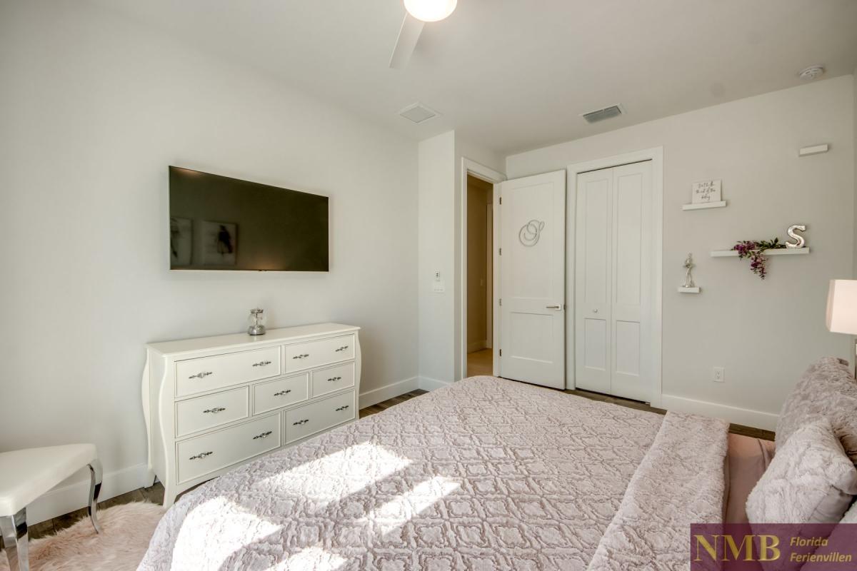 Ferienhaus-Cape-Coral-Sanisbar Breeze_44-Bedroom-2